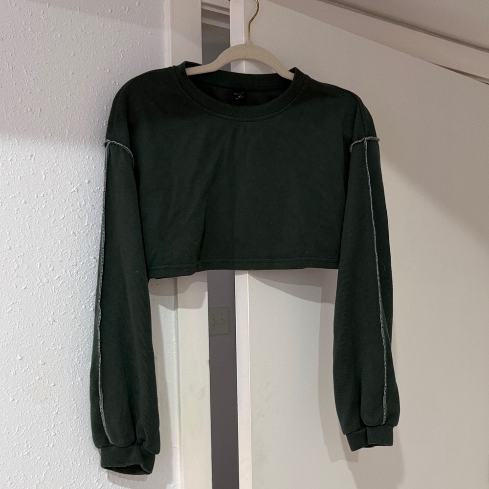 Women's Black Cropped Sweatshirt